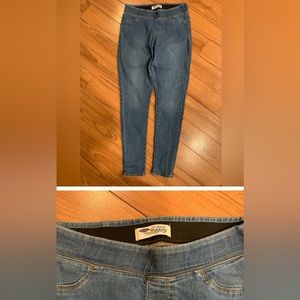 Women’s Old Navy Super Skinny Pull On Medium Blue Jean Le Legging size 12